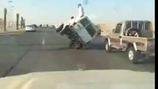 Saudi 4x4 Stunt Goes Wrong