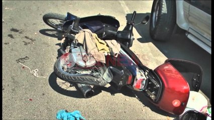 Aksident në Tiranë, automjeti përplaset me motorrin, dy të plagosur