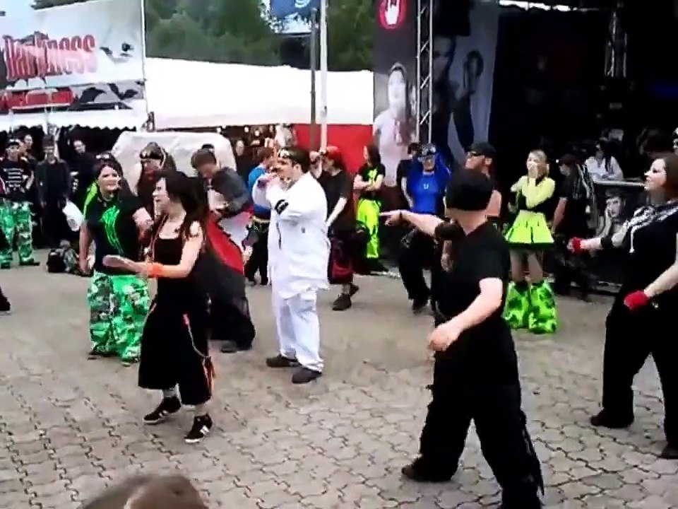 goth kids dancing to lil b