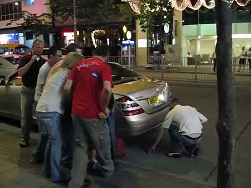 Girl Fight in Wan Chai