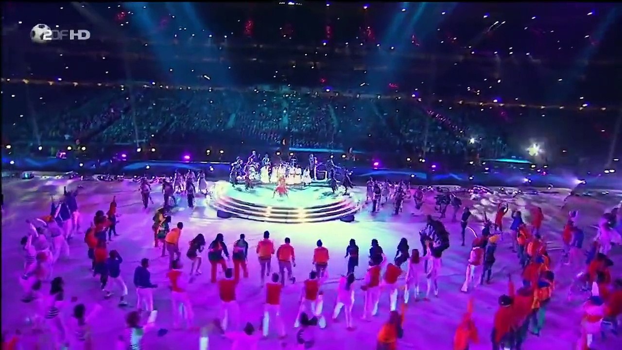 Waka-Waka---Shakira-HD-World-Cup-closing-ceremony-live-performance