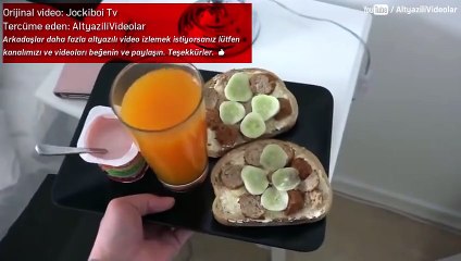 KIZ ARKADAŞIN ELLERİNİ SAÇLARINA YAPIŞTIRMAK (ALTYAZILI ŞAKA)