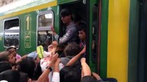 BREAKING: FOOTAGE Scene at KELETI STATION as Passengers PUSHED on Board Trains After POLICE Withdraw