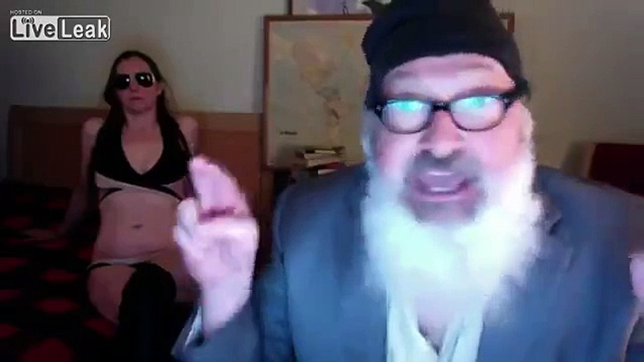 Randy Quaid is completely sane, everyone. No worries.