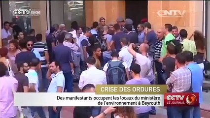 Des-manifestants-occupent-les-locaux-du-minis
