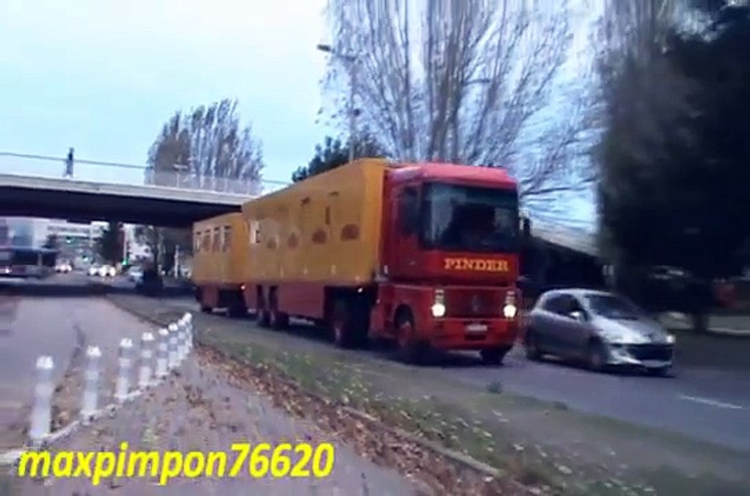 Départ du convoi ( Cirque PINDER ) LE HAVRE 76