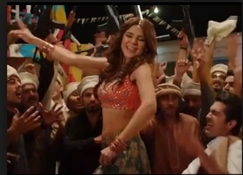 Ayesha Omer views on Her Item Song Karachi Se Lahore