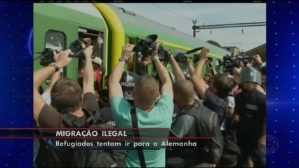 Hungria vive mais um dia de tensão durante reabertura de estação de trem