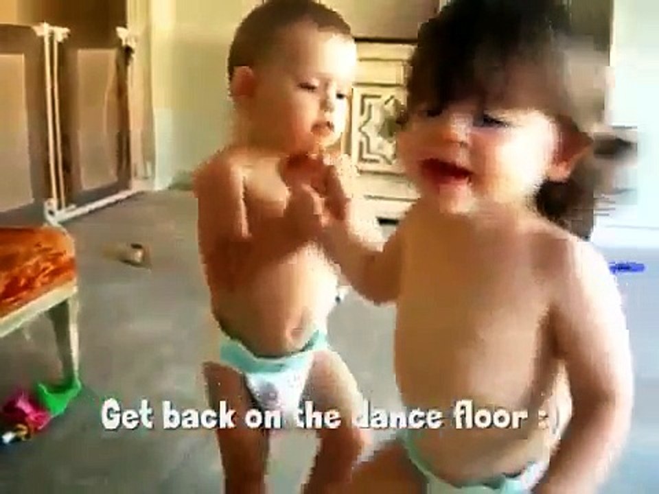 ✔Lovey Twins! Let us dance !!!! Top funny baby videos 面白い赤ちゃん 정말 재미 아기