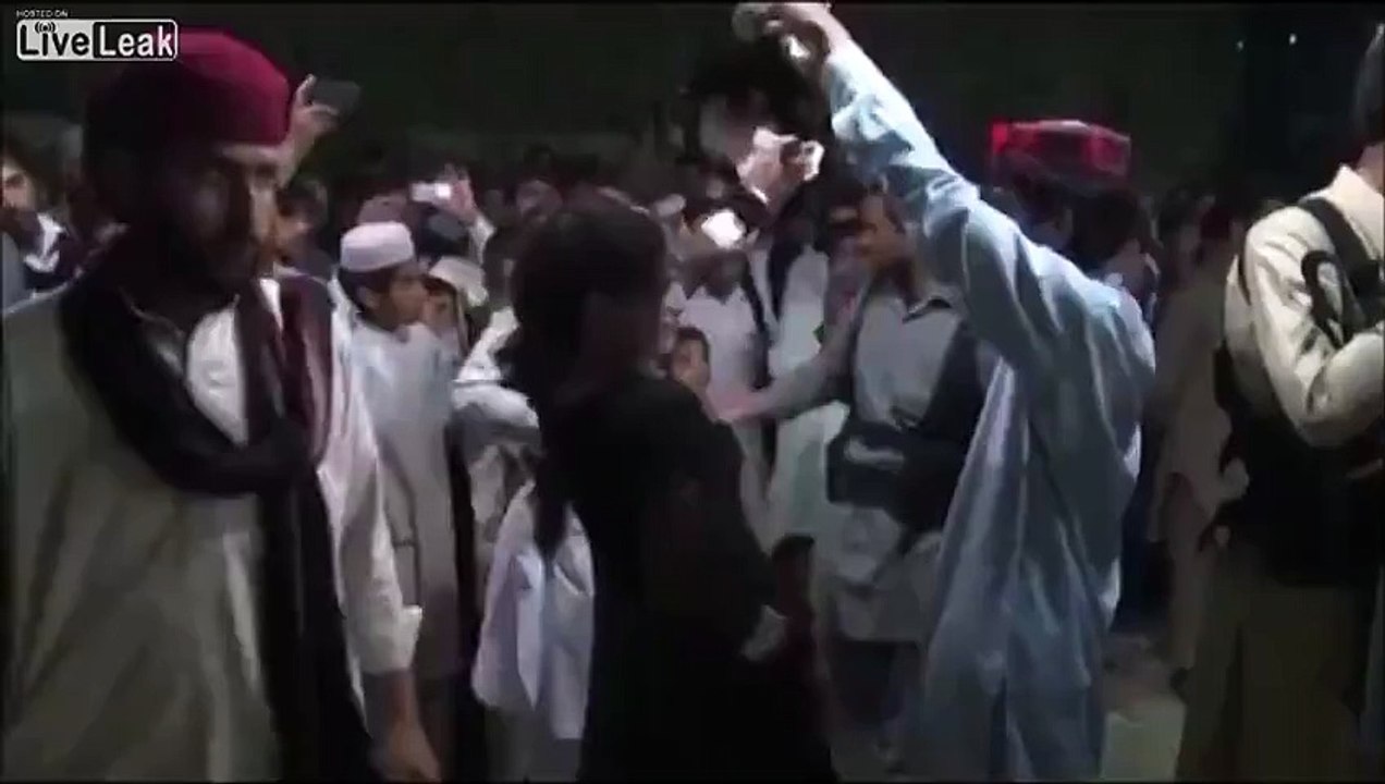 Pakistani man got crazy dance moves