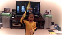 5 year old acting Bruce Lee's nunchaku scene