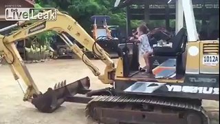 1 year old toddler can't talk yet, but can operate an excavator