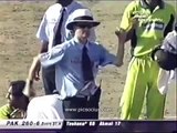 Funny Cricket Moment:  India Vs Pakistan On-Field Fight !!!!