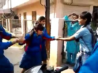 Indian School Girl Fighting On Road 2015