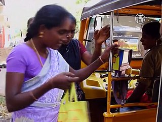 Женщины Индии осваивают профессию таксиста