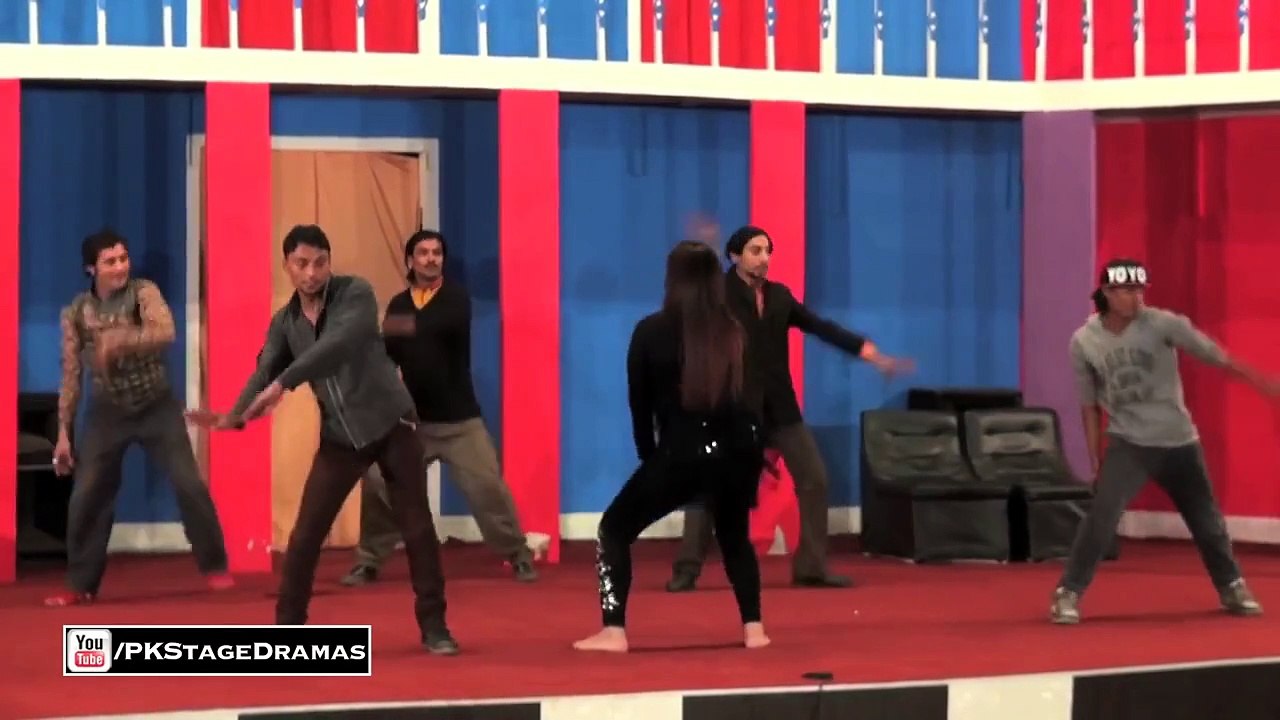 SEEMI KHAN - BOLLYWOOD MUJRA - PAKISTANI MUJRA DANCE 2015