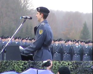 Rekrutenrede beim Feierlichen Gelöbnis in Gotha-Boxberg