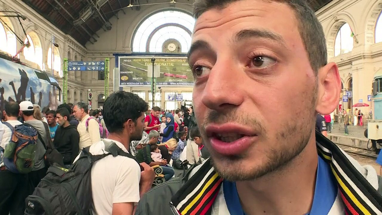 Hongrie: les migrants acheminés vers des camps de réfugiés