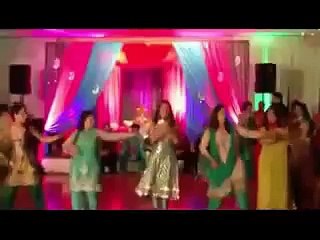 Pakistani Wedding Dance On  ''Chota Dewra Bhabhi Nal Lariya e Oye''