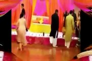 Pakistani Wedding Mehndi Night BEST Dance 'Mera Piya Ghar Aya'