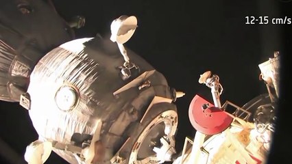 L'atterrissage violent de trois astronautes de retour de l'ISS