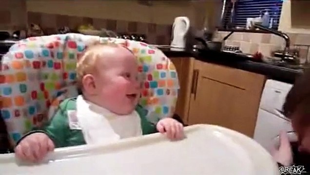 Малыш смеётся как Отец