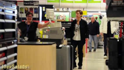 Bloody Body in Suitcase Prank - Pranks on People