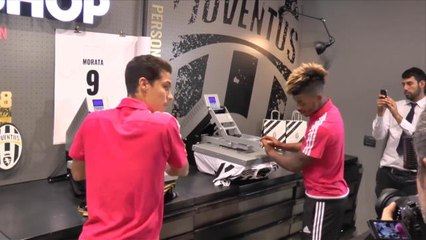 Juventus - Lemina floque son propre maillot