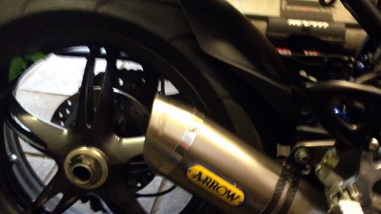 Speed Triple sound & fire