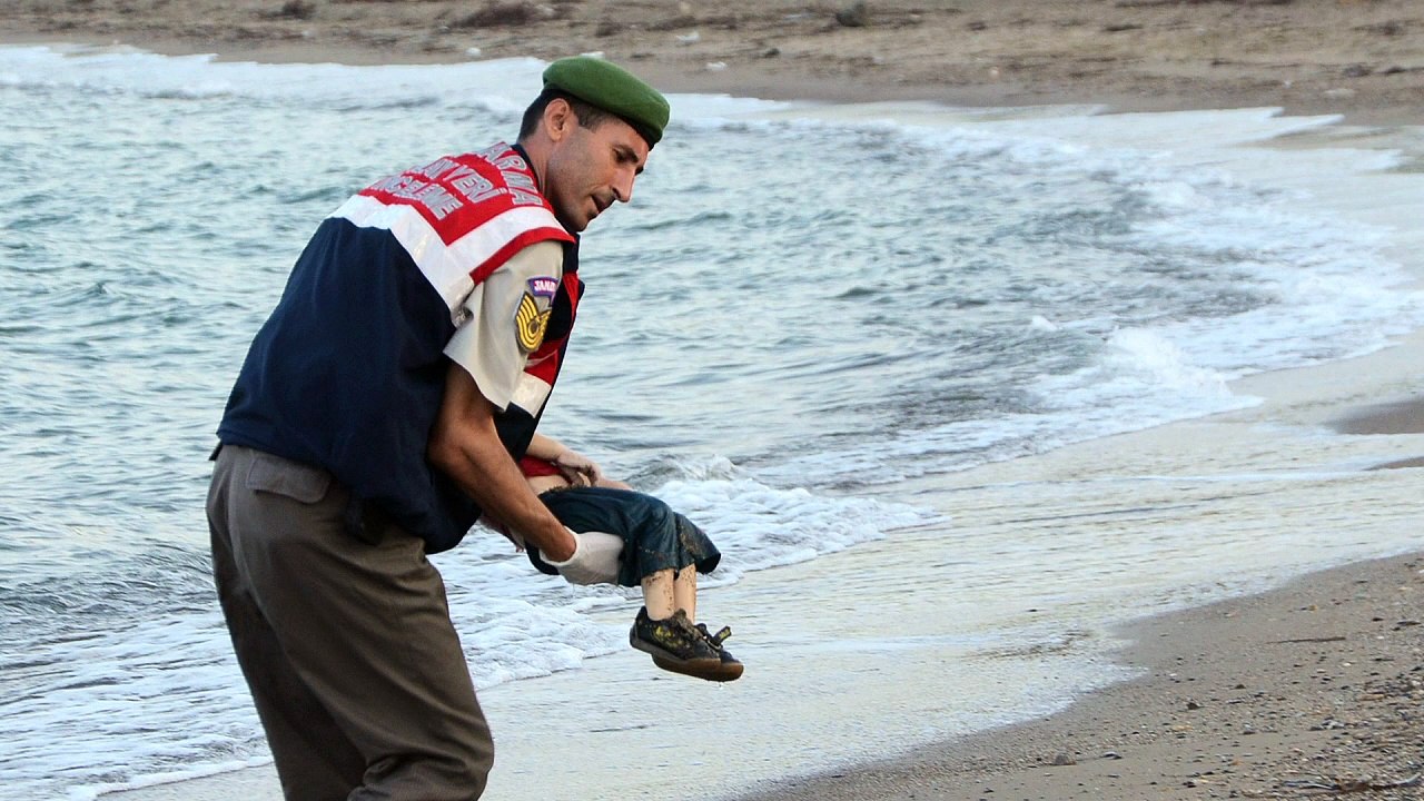 Bild von totem Flüchtlingskind erschüttert Europa