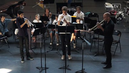 "Et pour quelques dollars de plus" d'Ennio Morricone par l'école de Musique