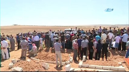 Aylan son yolculuğuna uğurlandı