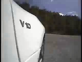 R8 V10 quick acceleration engine noise only