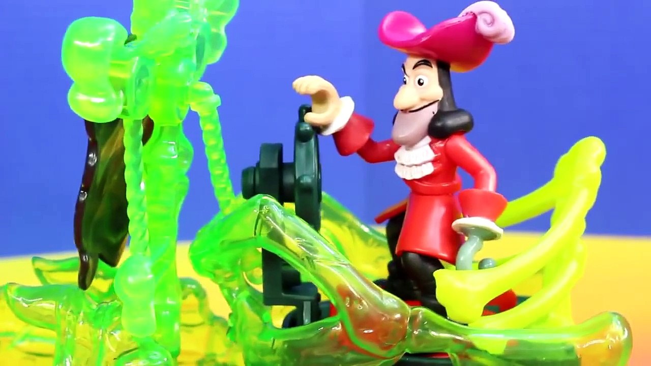 Disney Jake and the Never Land Pirates Sneaky Tiki Tree Playset Captain Hook Peter Pan