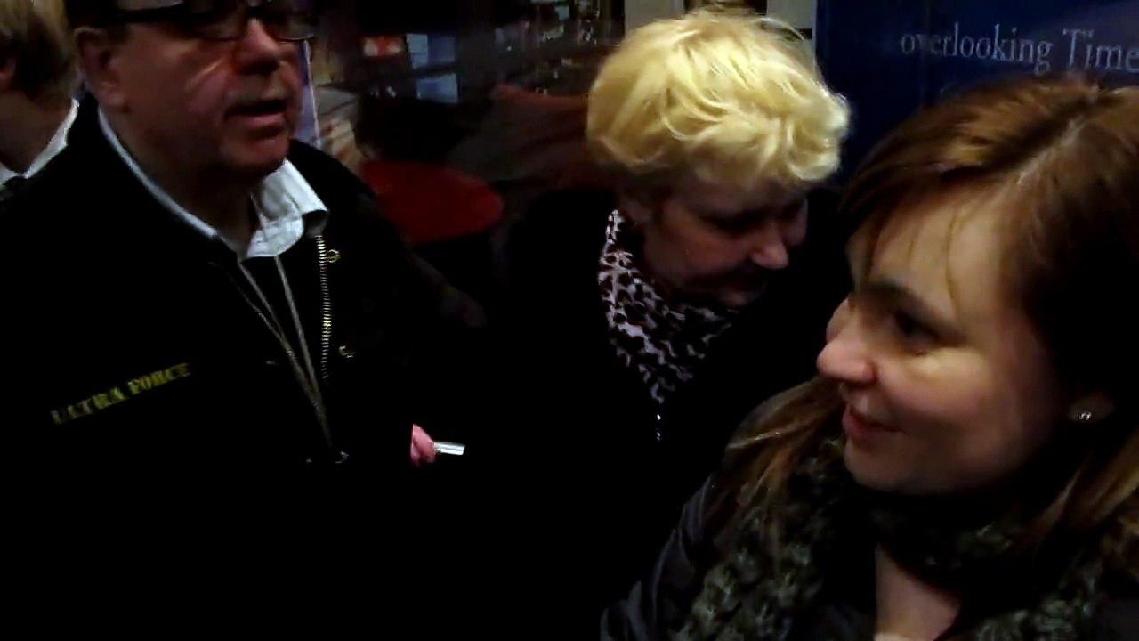 Ride UP the glass Elevator @ Marriott Marquis Times Square NYC 48 floors in 30sec WOW!!!