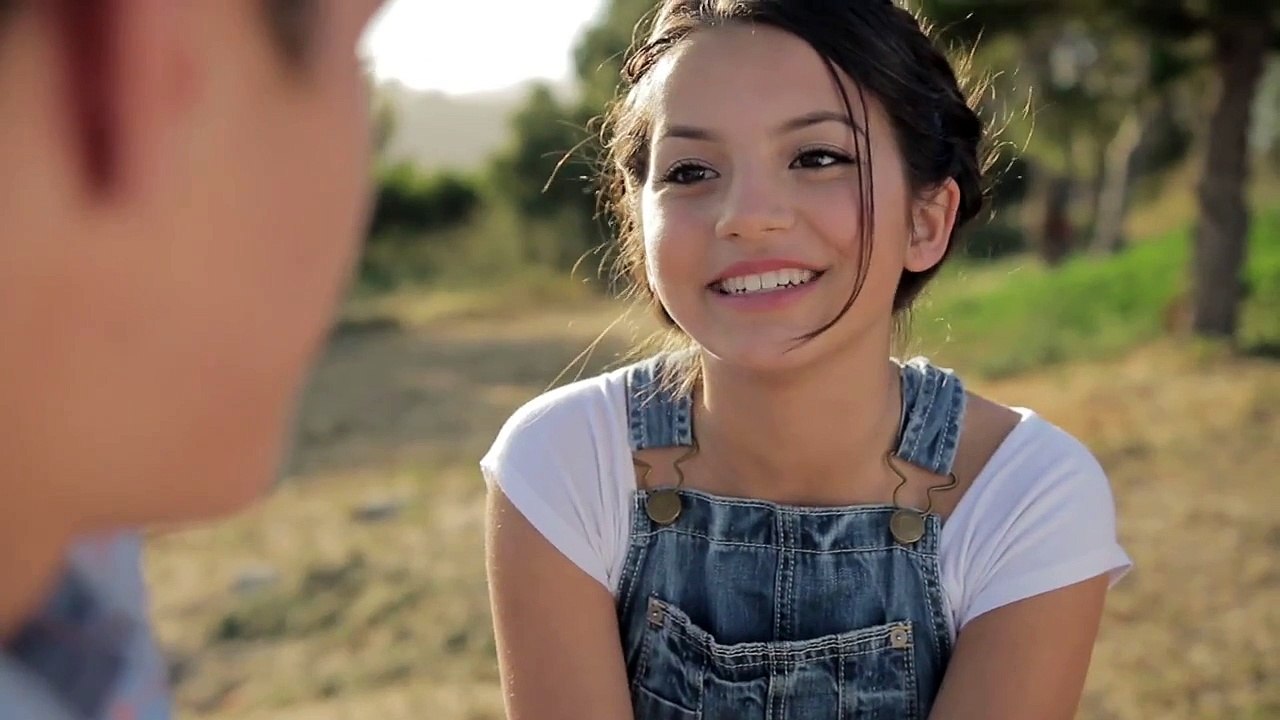 Isabela Moner Music Video, Dream About Me :100 Things to do Before High School | Nick