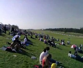 Renault R25 V10 F1 car at Donington, glorious sound! (3)