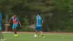 James Rodríguez entorta marcador e faz golaço em treino da Colômbia
