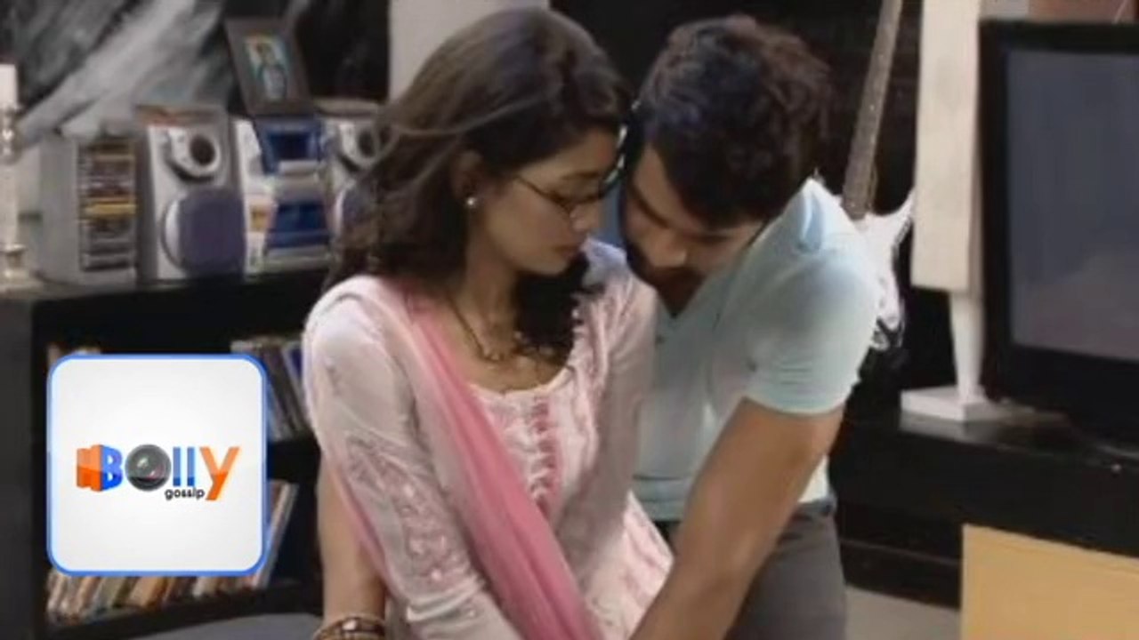 Kumkum Bhagya Zakhmi Pragya Ko Abhi Ne Lagaya Marham 4th September 2015