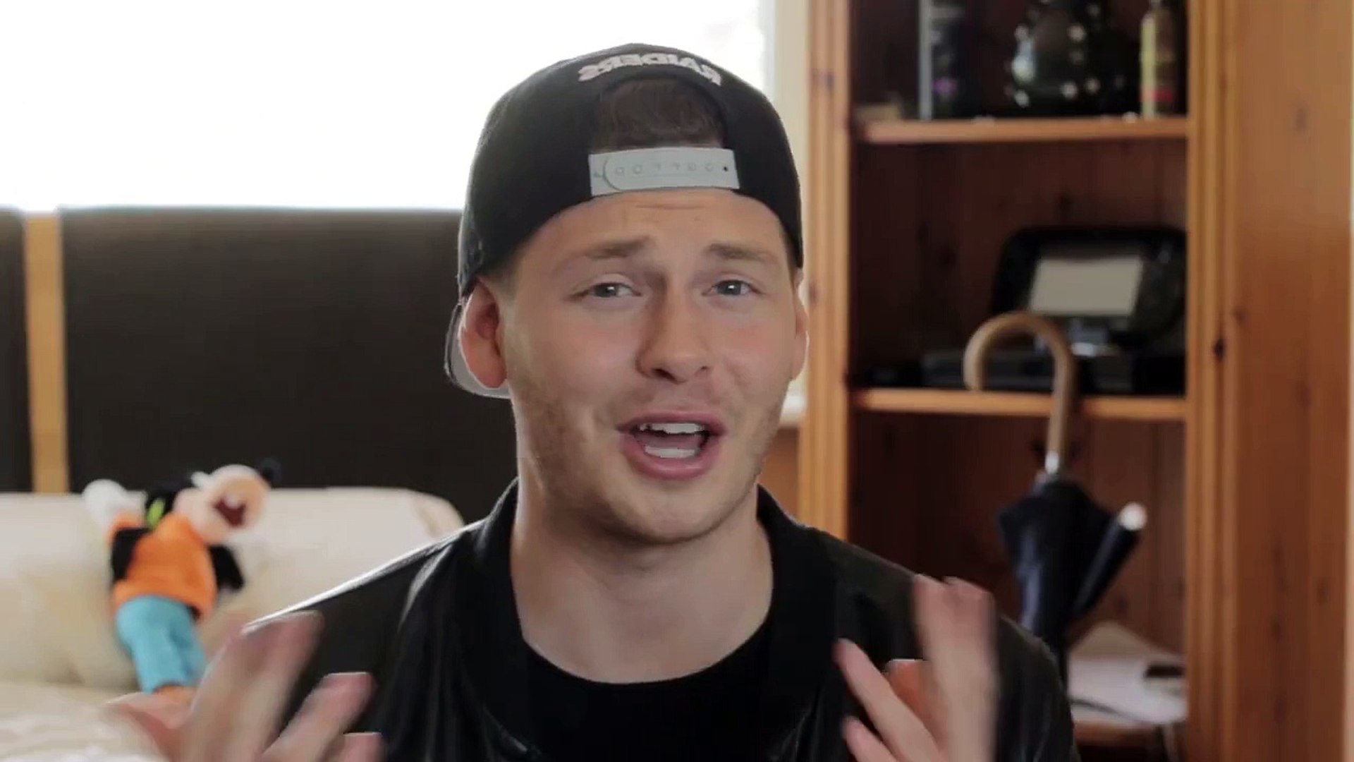 How to Style Your Hair W/ Undercut + Original by BluMaan Styling Meraki