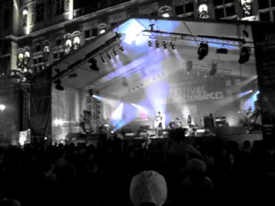 MAGNETIX "Mort Clinique" Parvis Hotel de Ville PARIS - July 2009