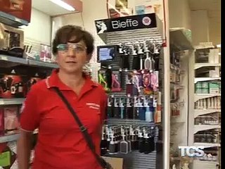 I volontari della Croce Rossa nei punti vendita di Acqua e Sapone