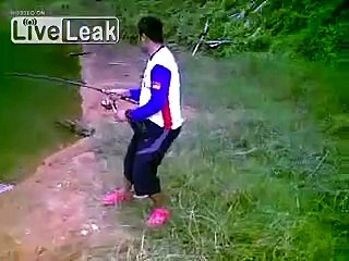 Fishing 5kg Giant Snakehead Fish At Lake Kenyir