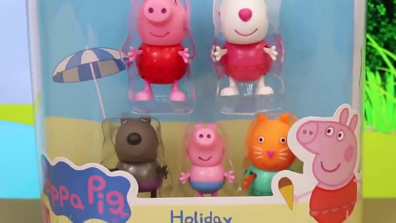 Peppa Pig Beach Holiday Vacation Candy Cat & George Pig SHARK ATTACK by DisneyCarToys
