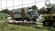 Австрия: арестован водитель грузовика, в котором задохнулись мигранты