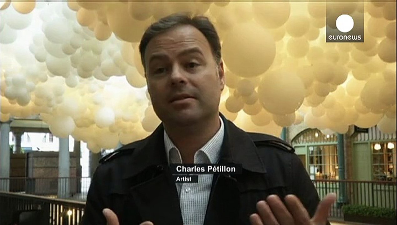 Pétillon enchante Covent Garden avec ses milliers de ballons