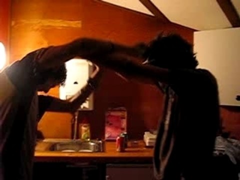 Bataille 2 mousse a raser Jules & Guigui