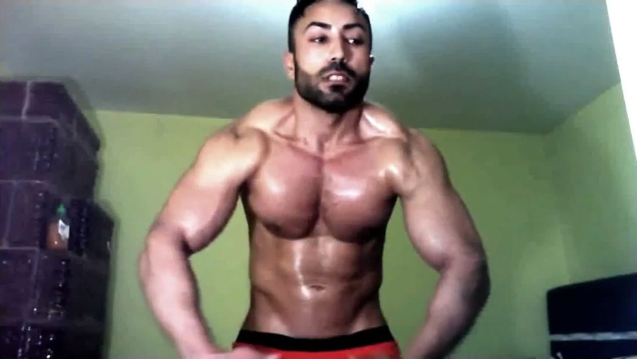 preview : Totti's  flexing shows april n june 2015 - HD