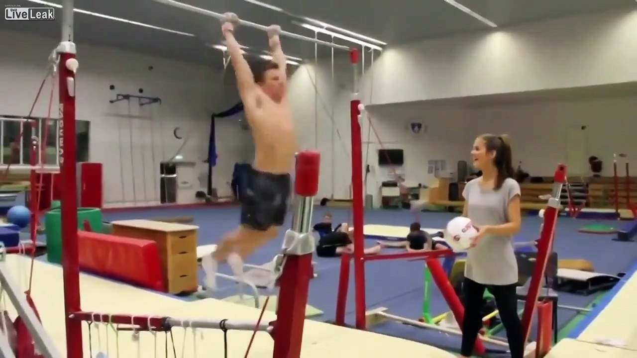 НЕВЕРОЯТНО-Гимнаст исполнил уникальный трюк