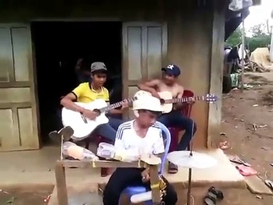 AMAZING - Street Music | Great Singer & Talent Drummer - Amazing BoyBand